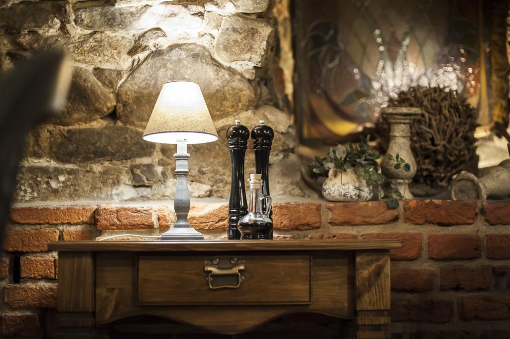 קאוטי Noclegi Restauracja Piwnica Rycerska מראה חיצוני תמונה